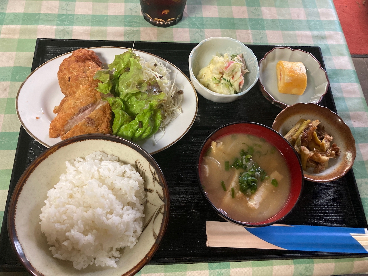田舎の定食屋さん
