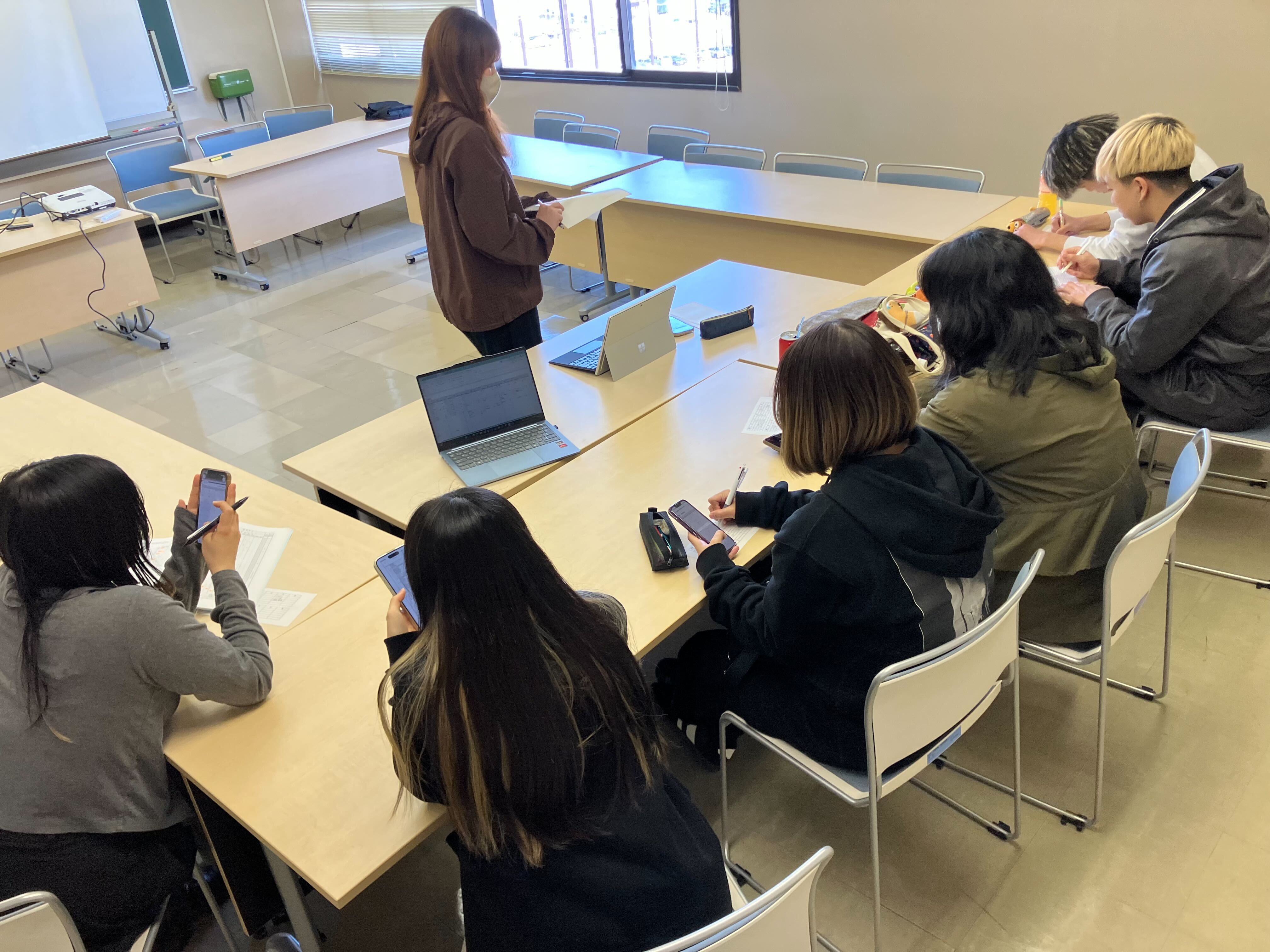 プロジェクター説明書を読みましょう