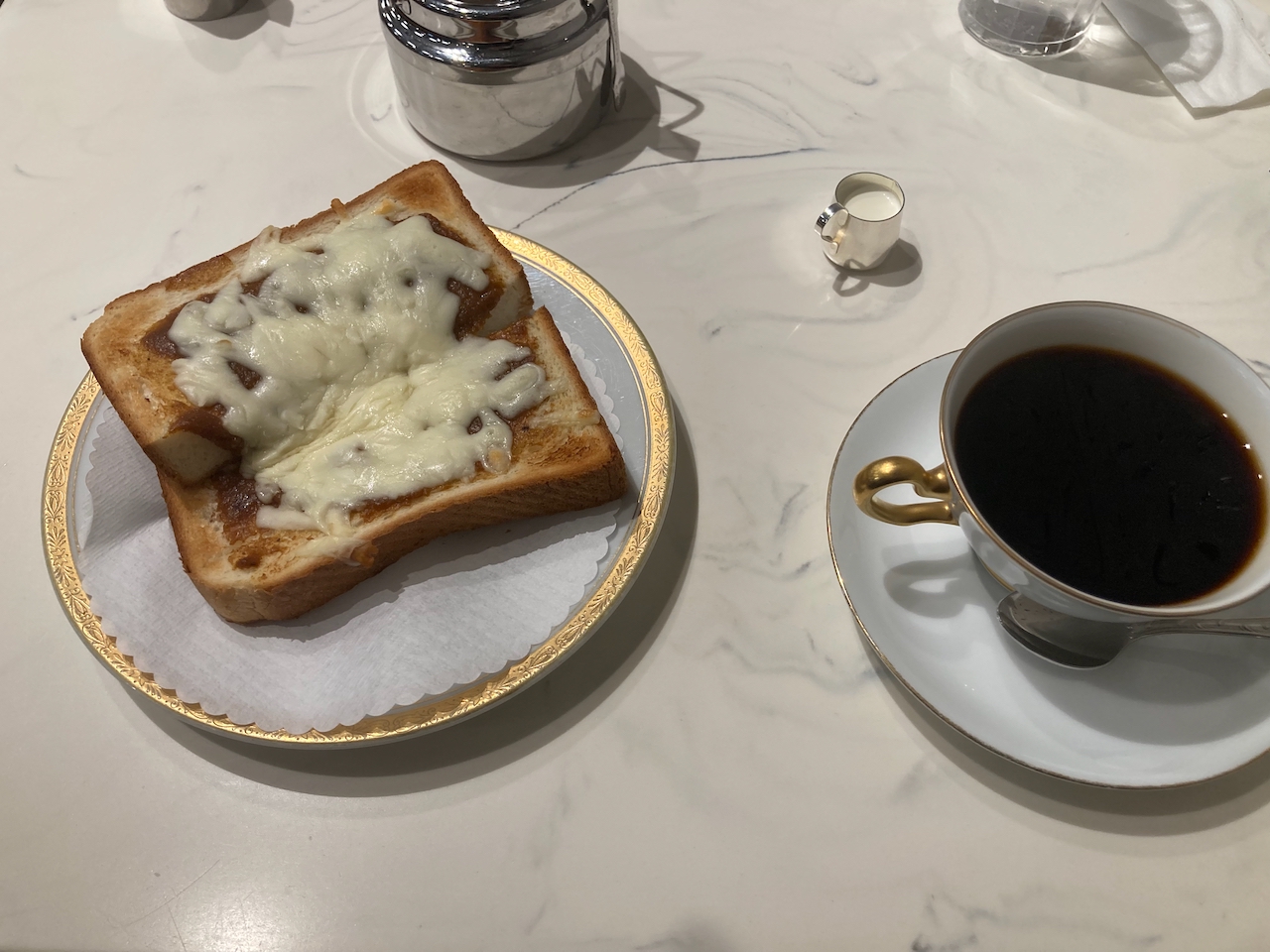 カレートーストです